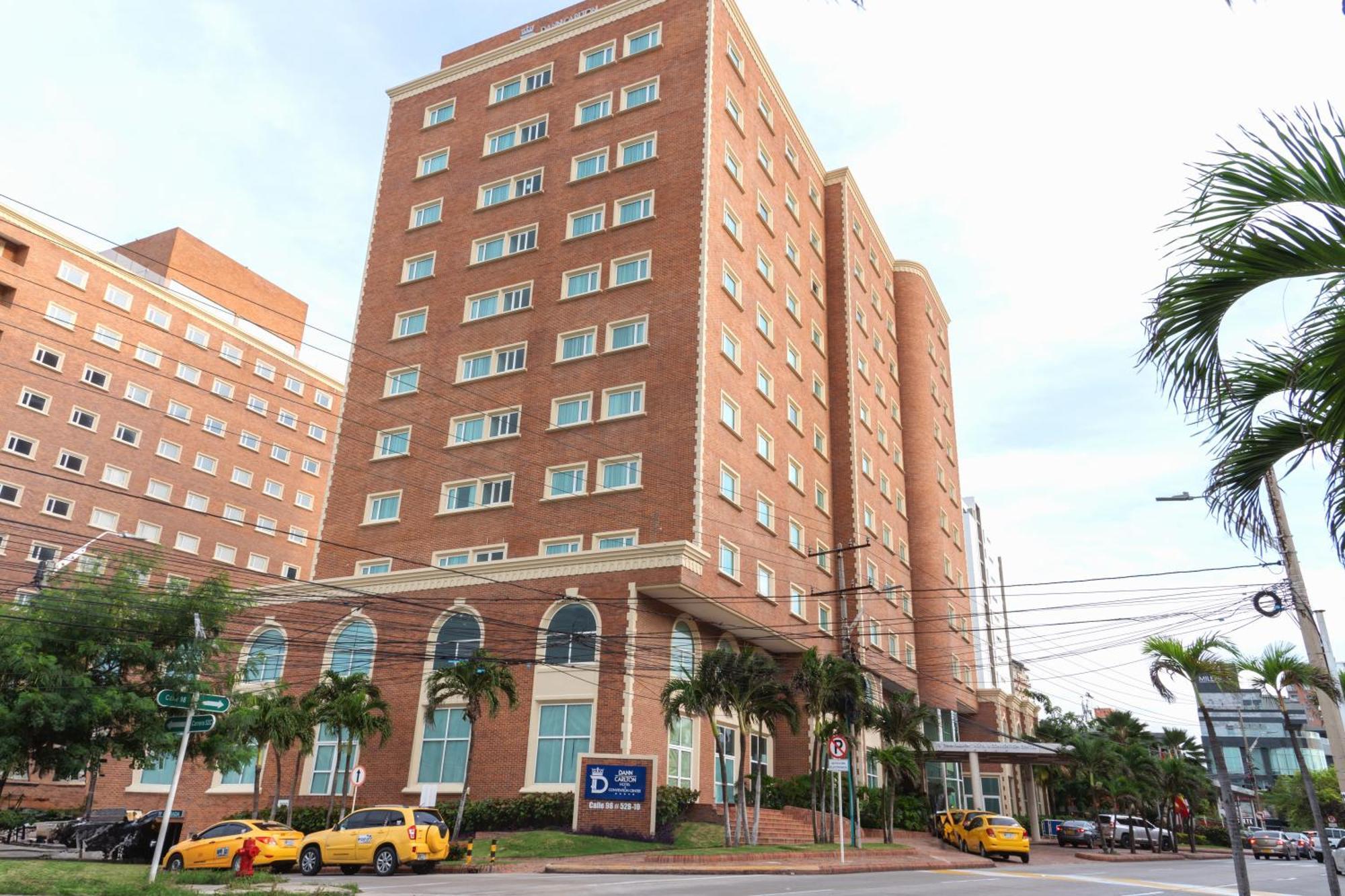 Hotel Dann Carlton Barranquilla Y Centro De Convenciones Eksteriør bilde The hotel in 2012