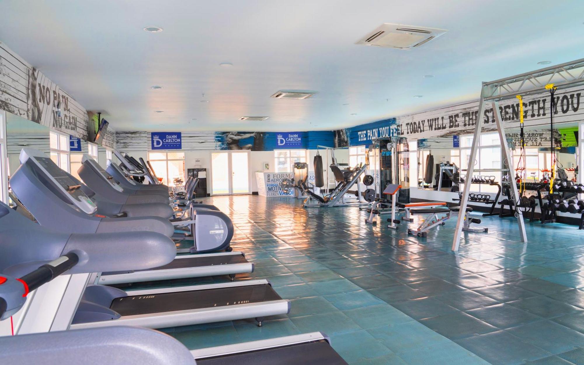 Hotel Dann Carlton Barranquilla Y Centro De Convenciones Eksteriør bilde The gym at the hotel