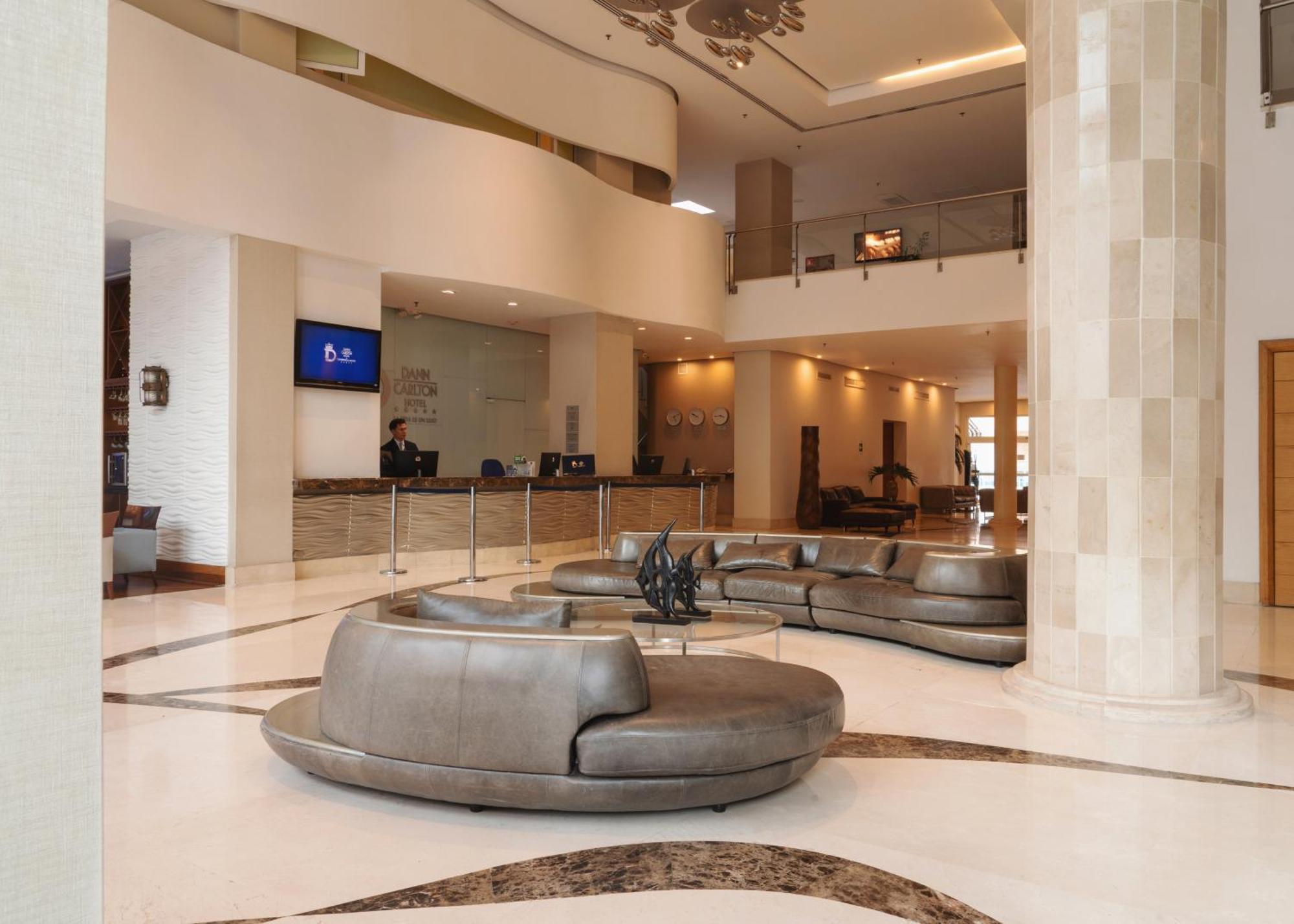 Hotel Dann Carlton Barranquilla Y Centro De Convenciones Eksteriør bilde Lobby
