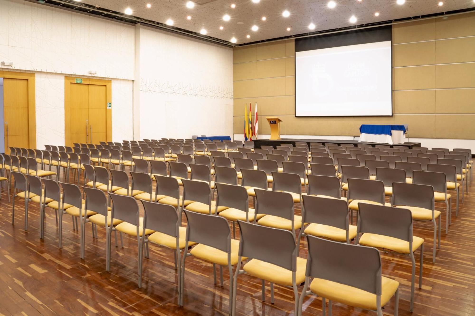 Hotel Dann Carlton Barranquilla Y Centro De Convenciones Eksteriør bilde Auditorium