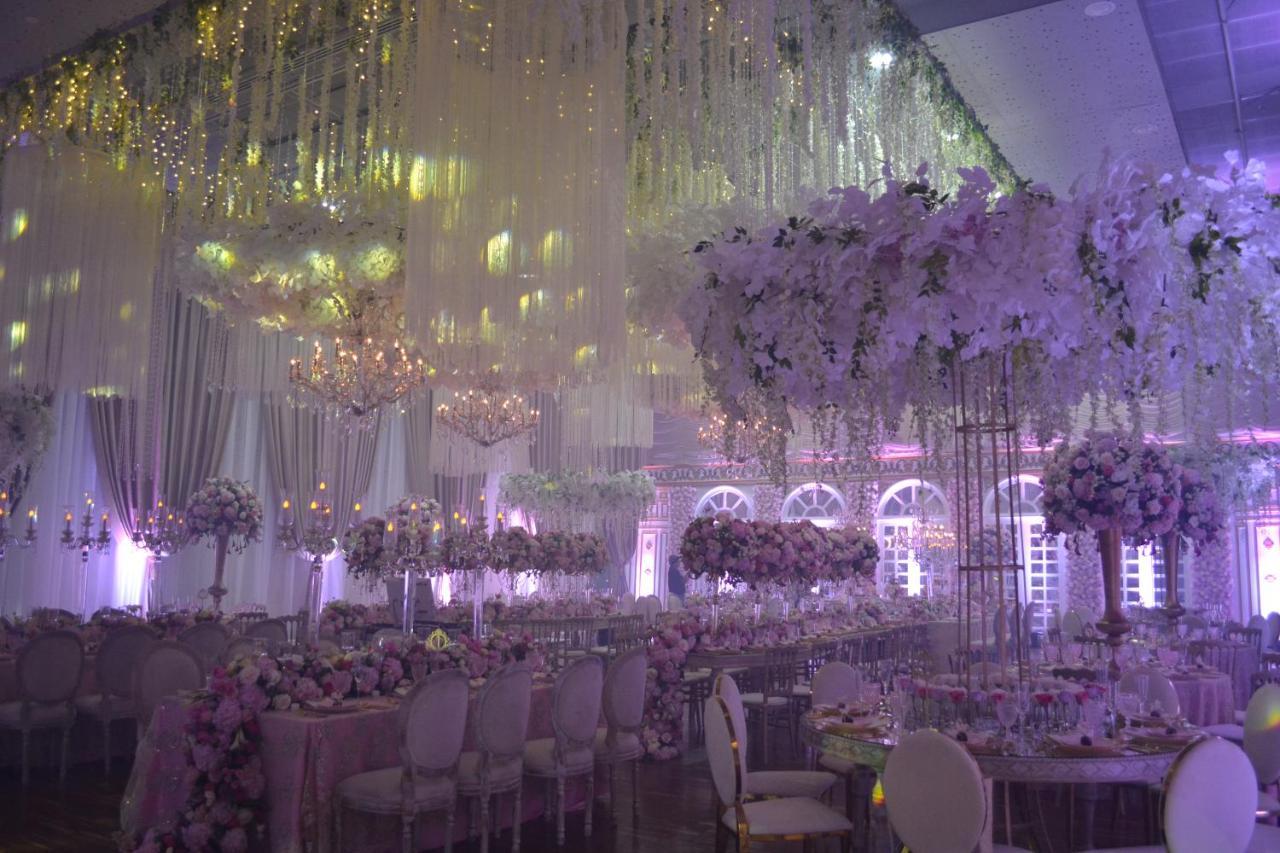 Hotel Dann Carlton Barranquilla Y Centro De Convenciones Eksteriør bilde The interior of the ballroom